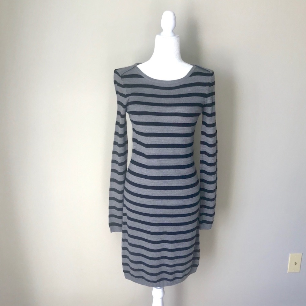 Laundry by Design Charcoal and Black Long Sleeve Dress